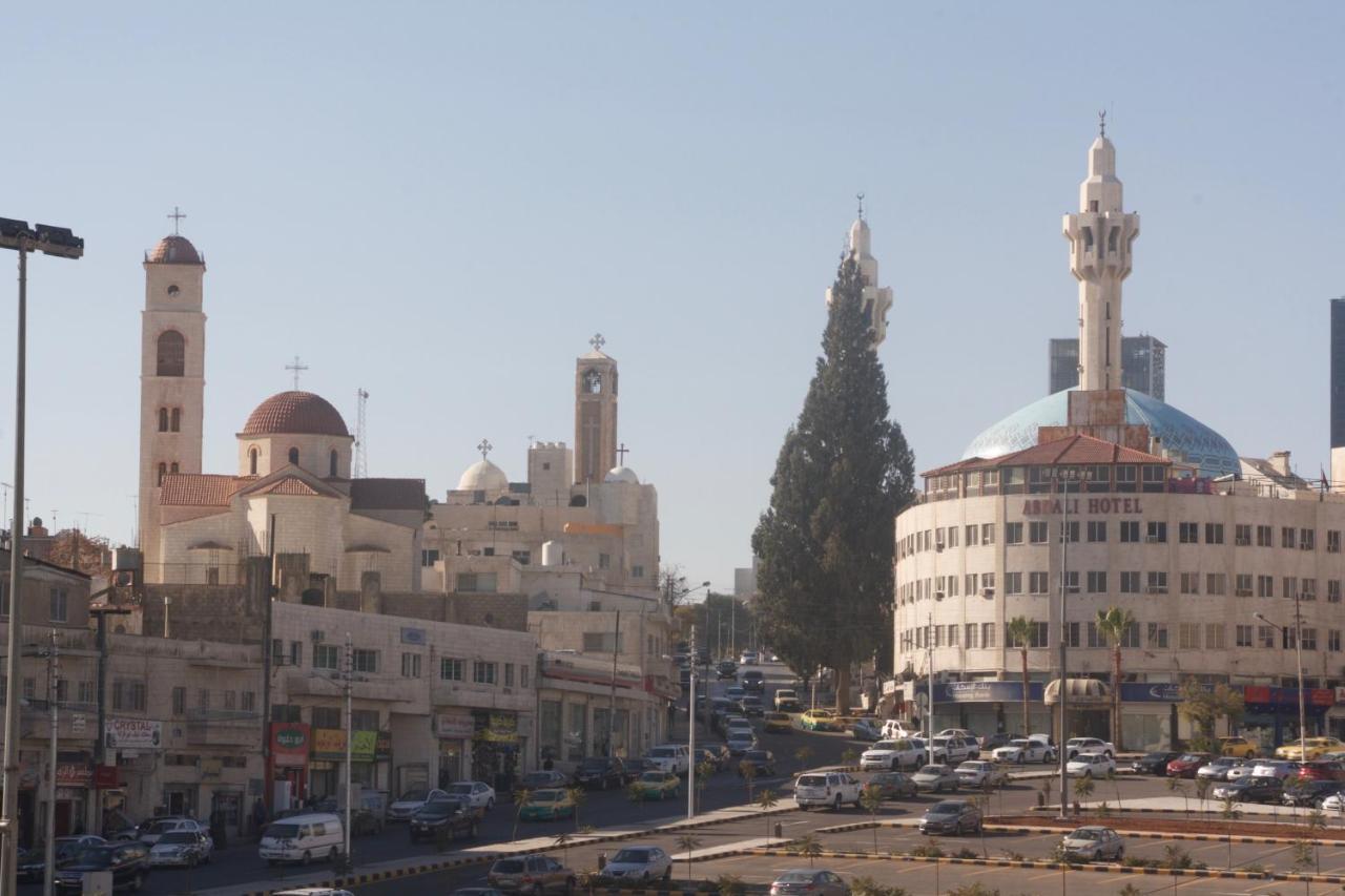 Erasmus Student House By Sunrise Hostel Amman Eksteriør billede