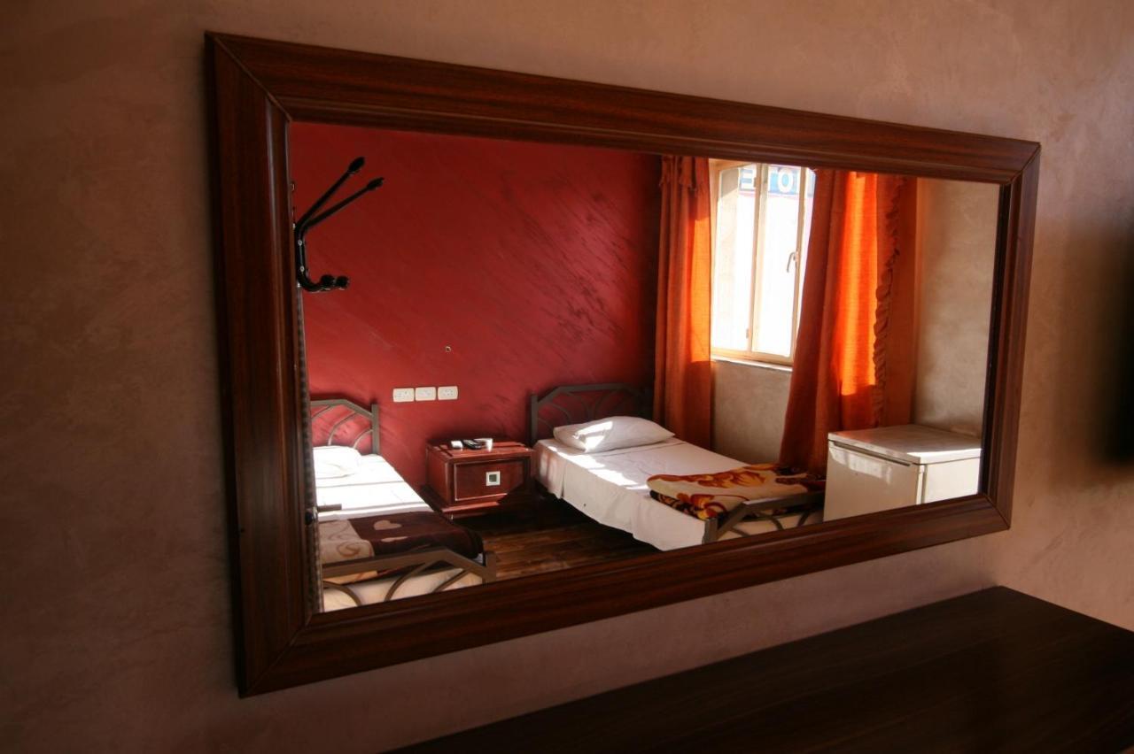 Erasmus Student House By Sunrise Hostel Amman Eksteriør billede