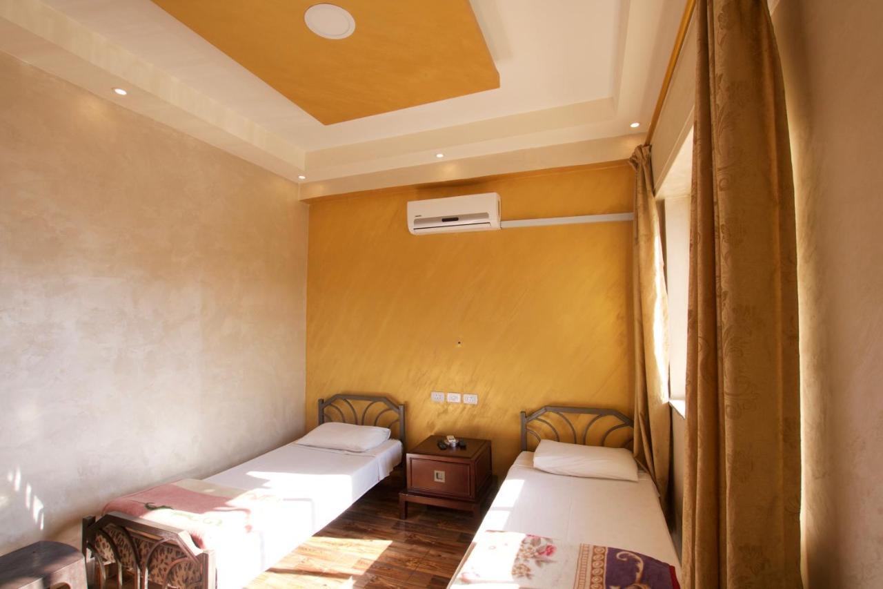Erasmus Student House By Sunrise Hostel Amman Eksteriør billede